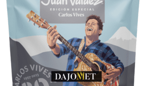 Juan Valdez rinde homenaje a 30 años de carrera musical de Carlos Vives 